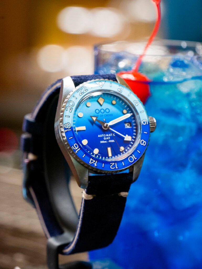 OUT OF ORDER SHAKER BOMBA BLU AUTOMATIC GMT1